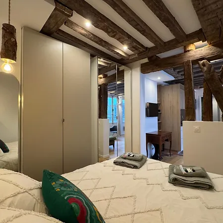 Elevator - Bright 1br In The Heart Of Hip Paris, Montorgueil Appartamento Parigi