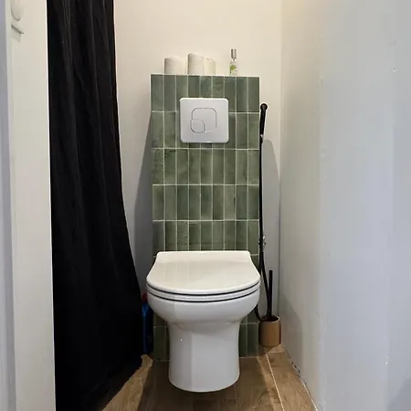 Elevator - Bright 1br In The Heart Of Hip Paris, Montorgueil Appartamento Parigi